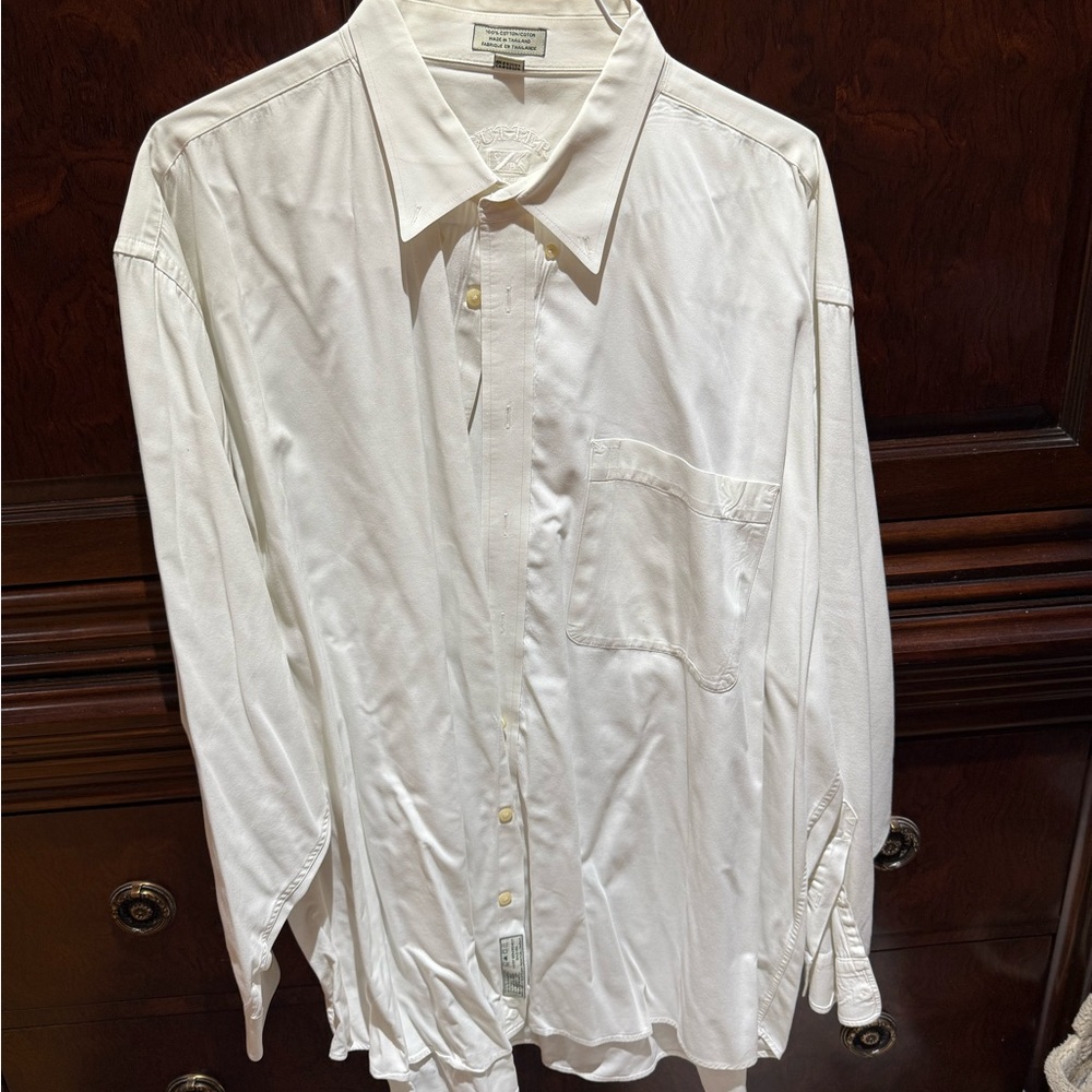Classic White Men's Shirt cutter and Buck 3xb